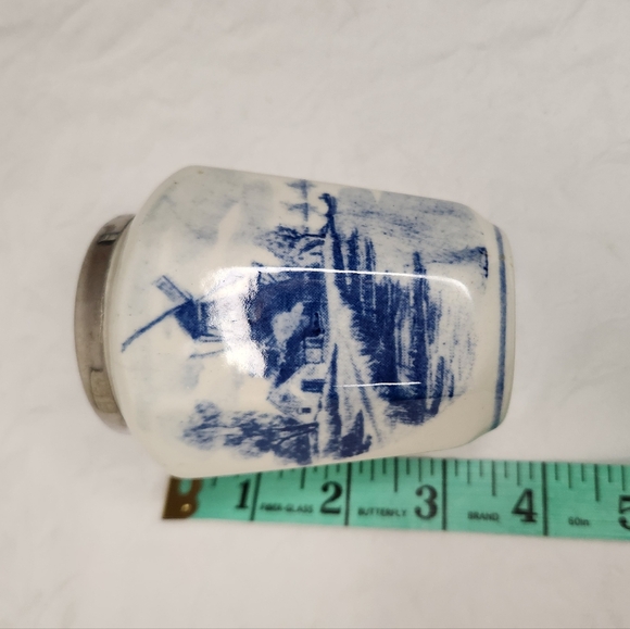 Delft Blue Bud Teaspoon Vase - Picture 6 of 7